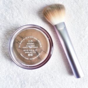 Glossier WOWDER Deep / Dark Powder